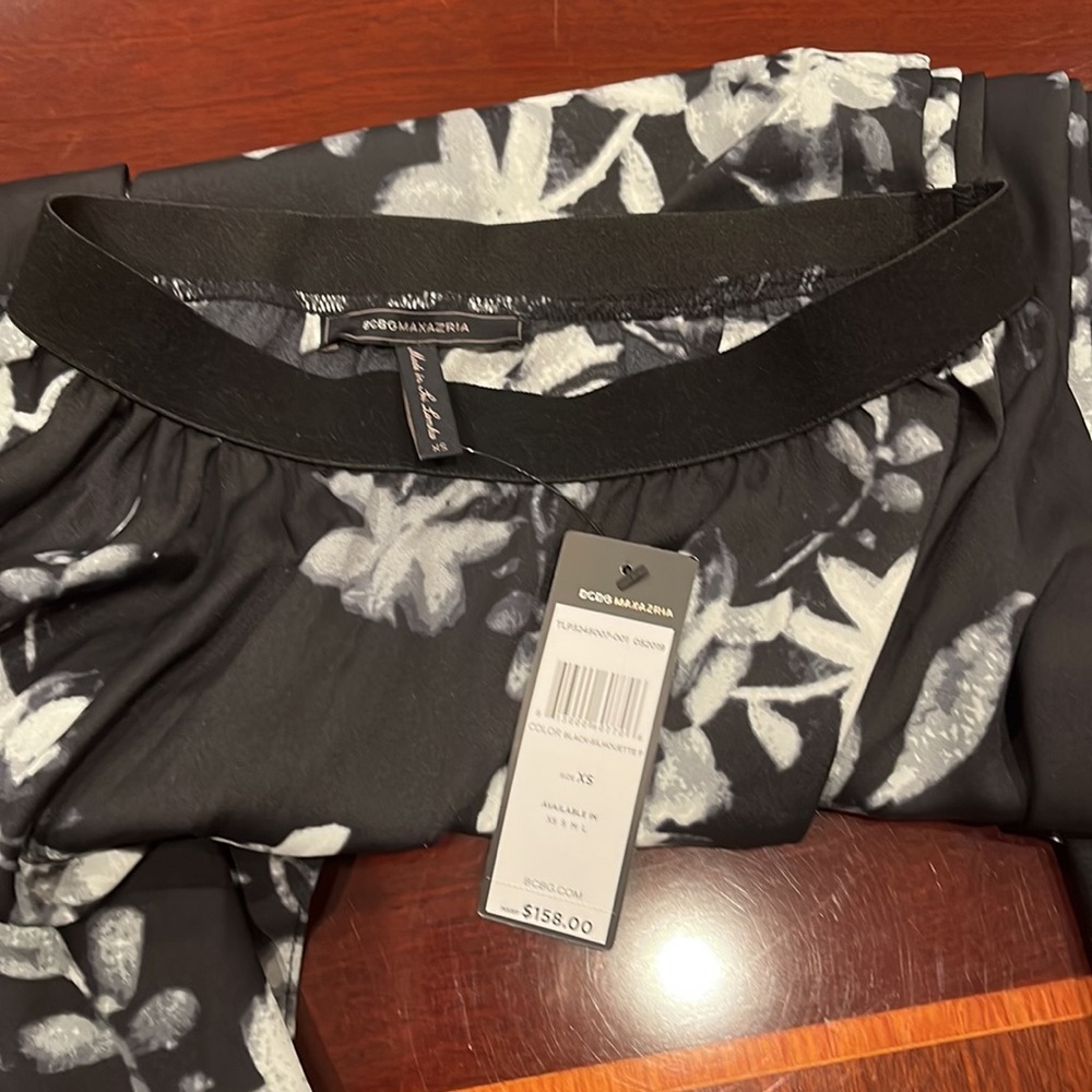 New with tag BCBG MAXAZRIA skirt - Picture 5 of 5